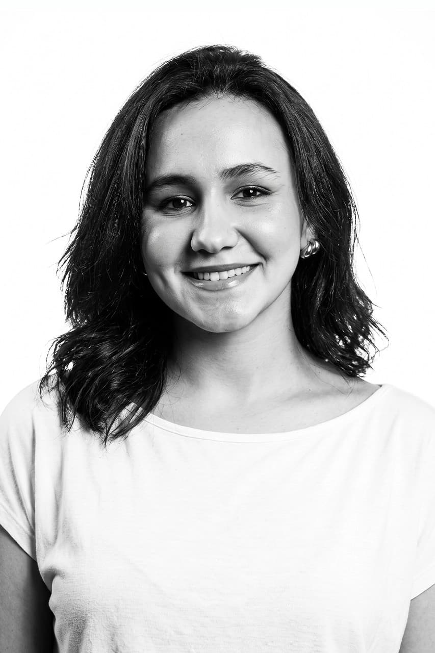 Maryam Fakhry 